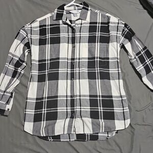 Old Navy Women Plaid “The Boyfriend Shirt“ 100% Cotton Flannel Size Medium